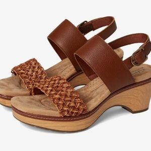 Clarks Collection Sean Step Wedge Sandals  🆕 Women's Sz 8.5 WIDE $95
